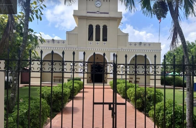 Iglesia del Santo Cristo de Bayaguana 1